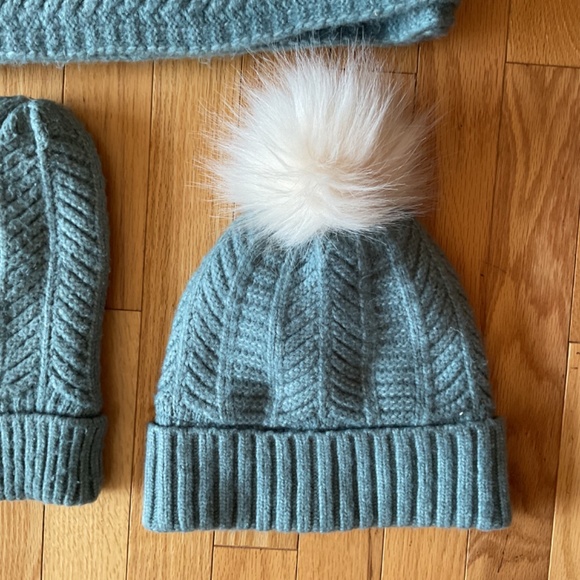 Love & Lore Scarf, Mittens, Toque/Beanie - Blue winter accessories - Picture 2 of 16